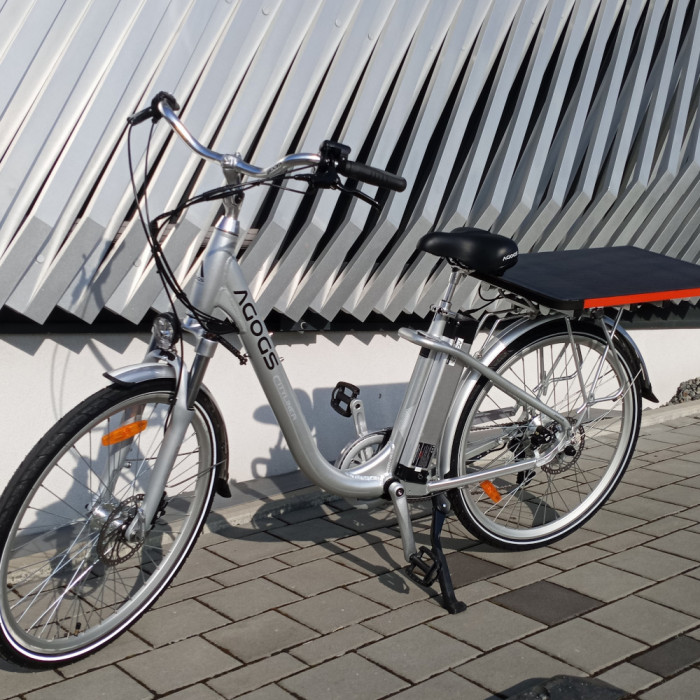 Chargeur solaire pour vélos électriques - CycloSun Daily Chargeur solaire pour vélos électriques - CycloSun Daily