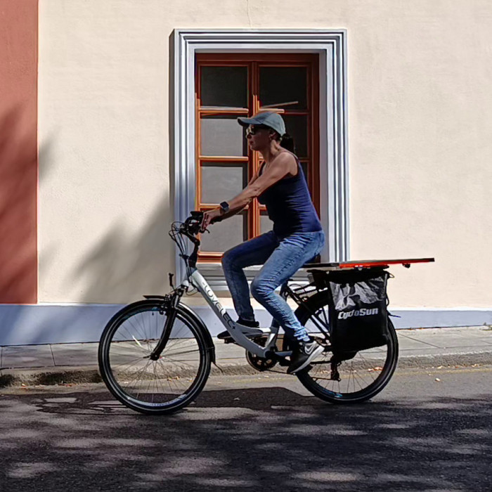 Chargeur solaire pour vélos électriques - CycloSun Daily Chargeur solaire pour vélos électriques - CycloSun Daily