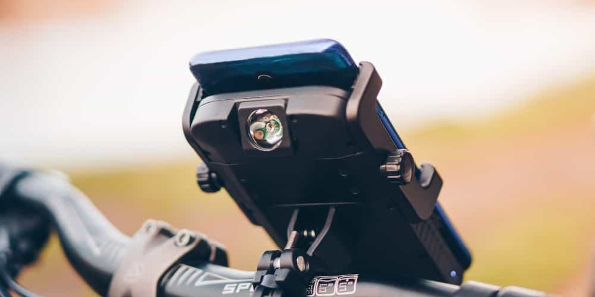 Cyclotron - Bicycle and Motorcycle Phone Mount with 5000 mAh Battery